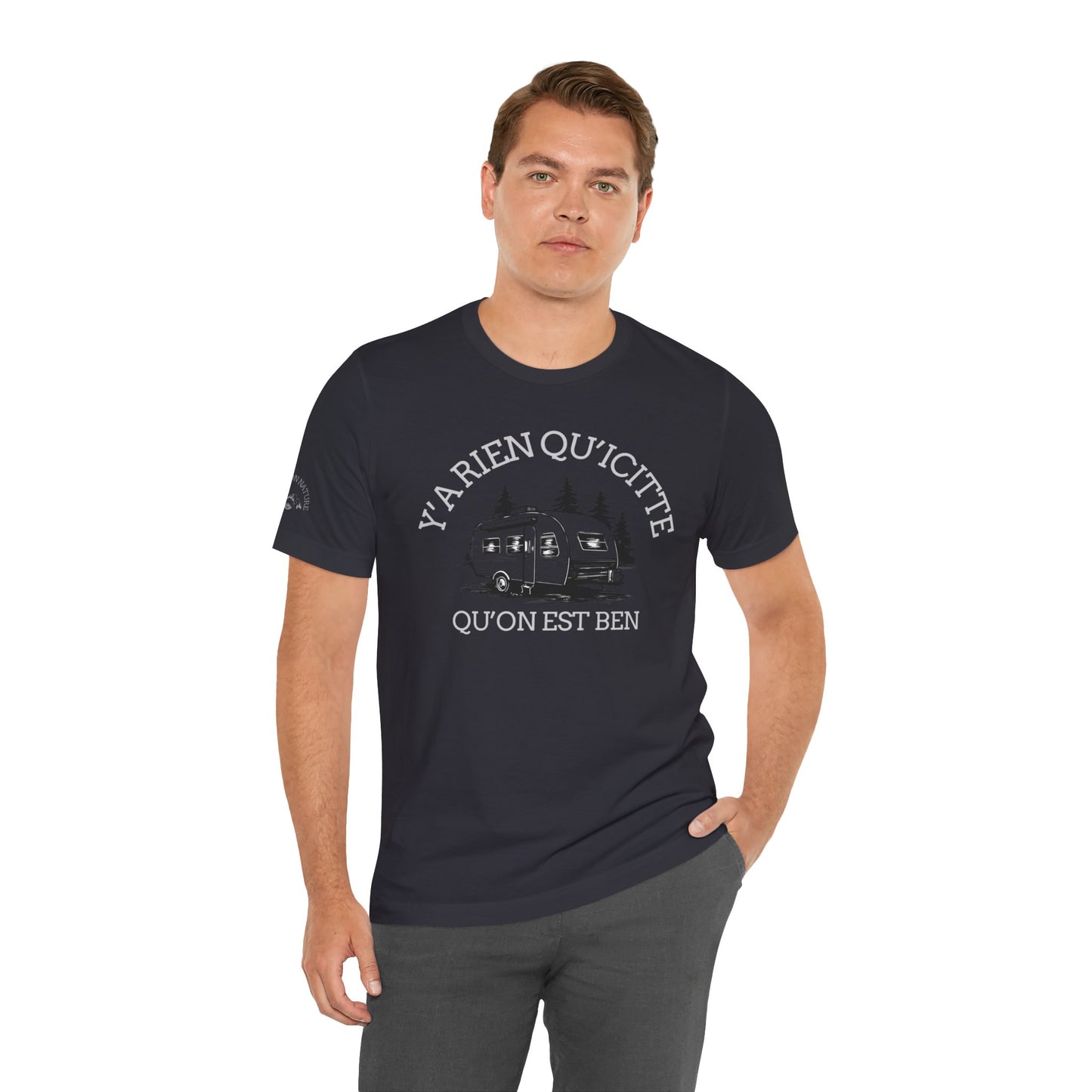 Retro Camping Graphic Tee - "Y'a Rien Quitté" - Crée_ation Nature DC