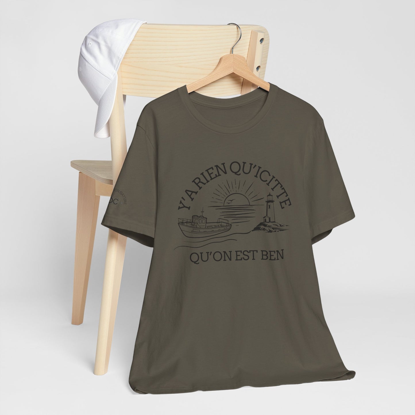 Sunset Sailboat Unisex Tee - Y'a rien qu'icitte Qu'on est ben - Crée_ation Nature DC