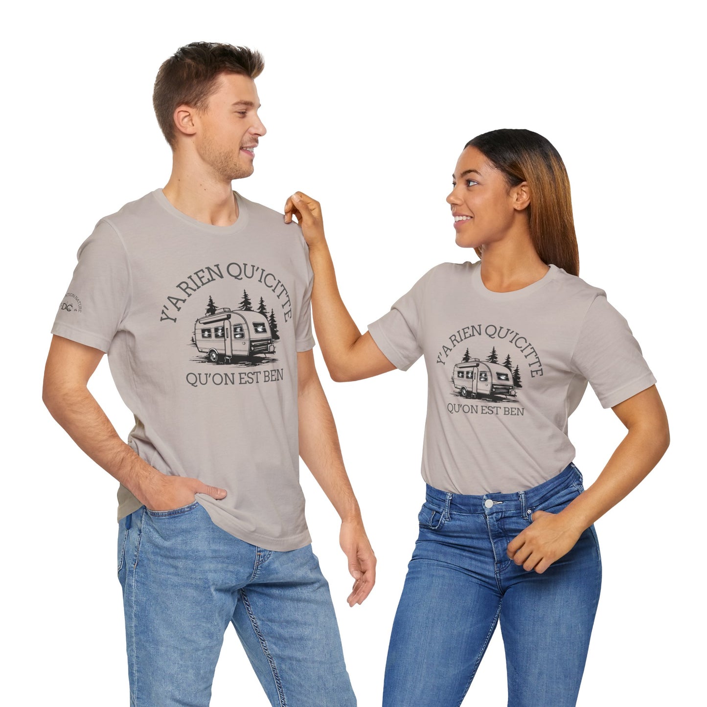 Camping Adventure Unisex Tee - 'Y A RIEN QU'ICITTE' - Crée_ation Nature DC