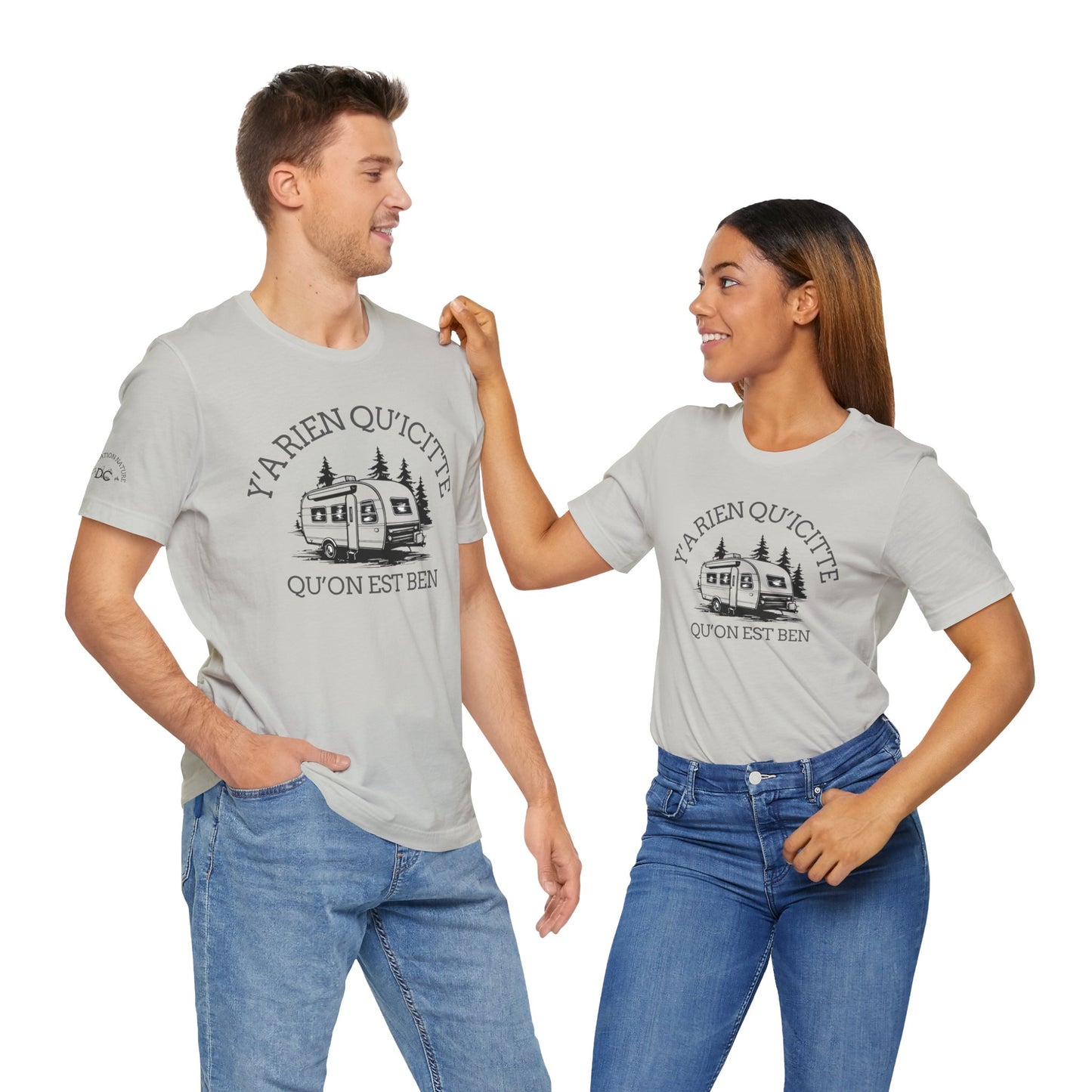 Camping Adventure Unisex Tee - 'Y A RIEN QU'ICITTE' - Crée_ation Nature DC