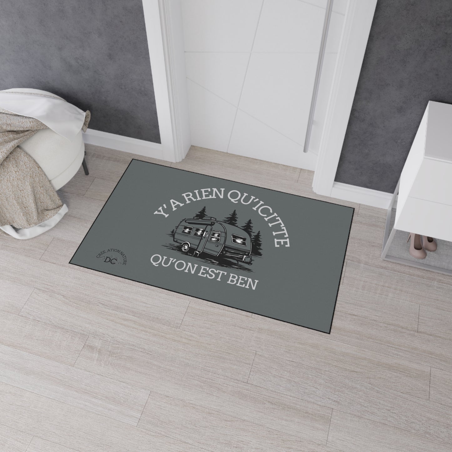 Tapis Camping-Inspired Heavy Duty Floor Mat - 'Y'a Rien Qu'icitte Qu'on Est Ben'