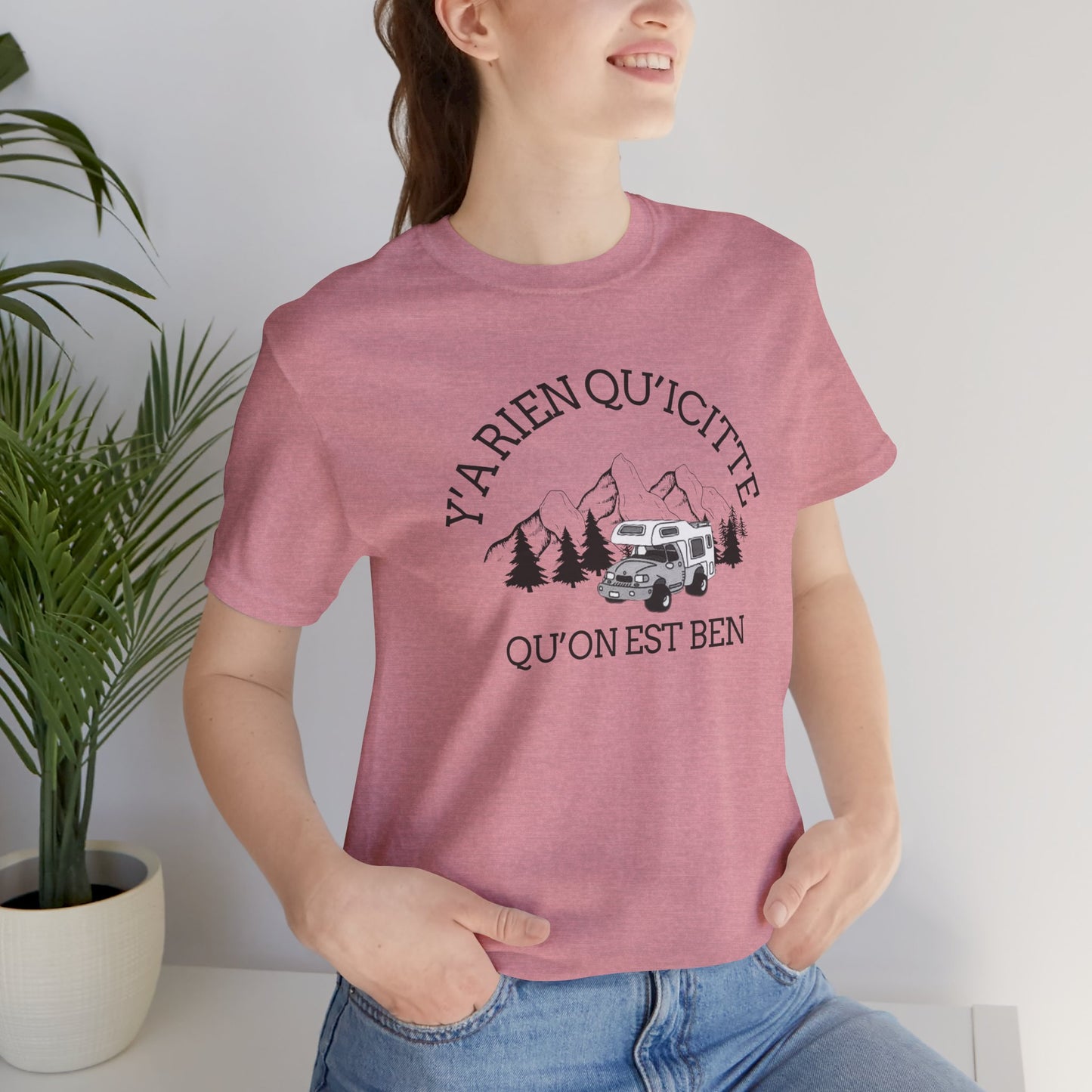 Adventure Spirit Unisex Short Sleeve Tee – 'Y'a Rien Qu'Icitte' Design-Crée_ation Nature DC