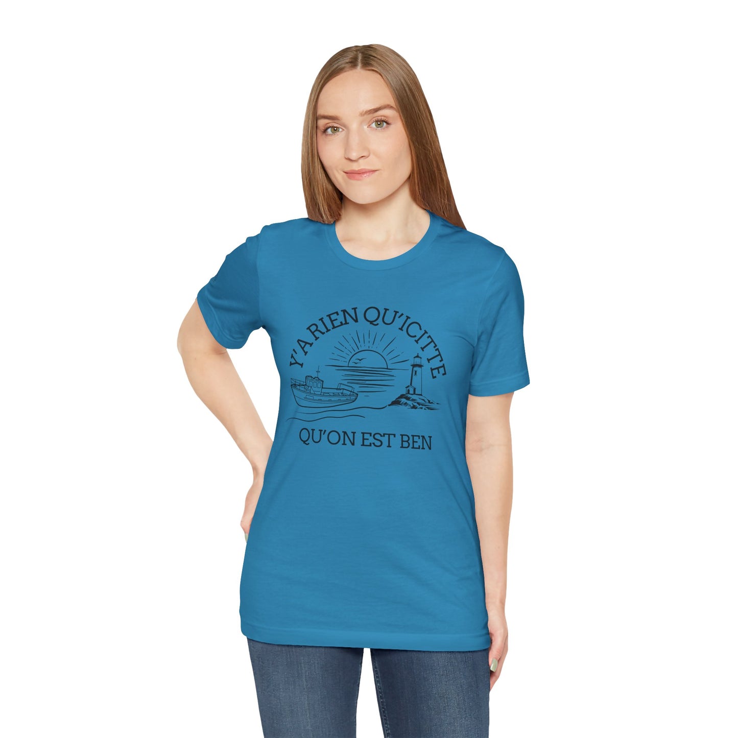 Sunset Sailboat Unisex Tee - Y'a rien qu'icitte Qu'on est ben - Crée_ation Nature DC