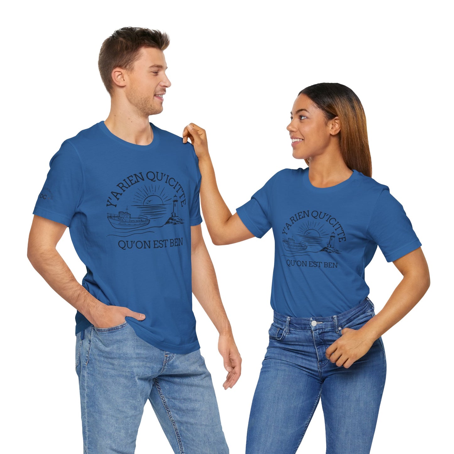 Sunset Sailboat Unisex Tee - Y'a rien qu'icitte Qu'on est ben - Crée_ation Nature DC