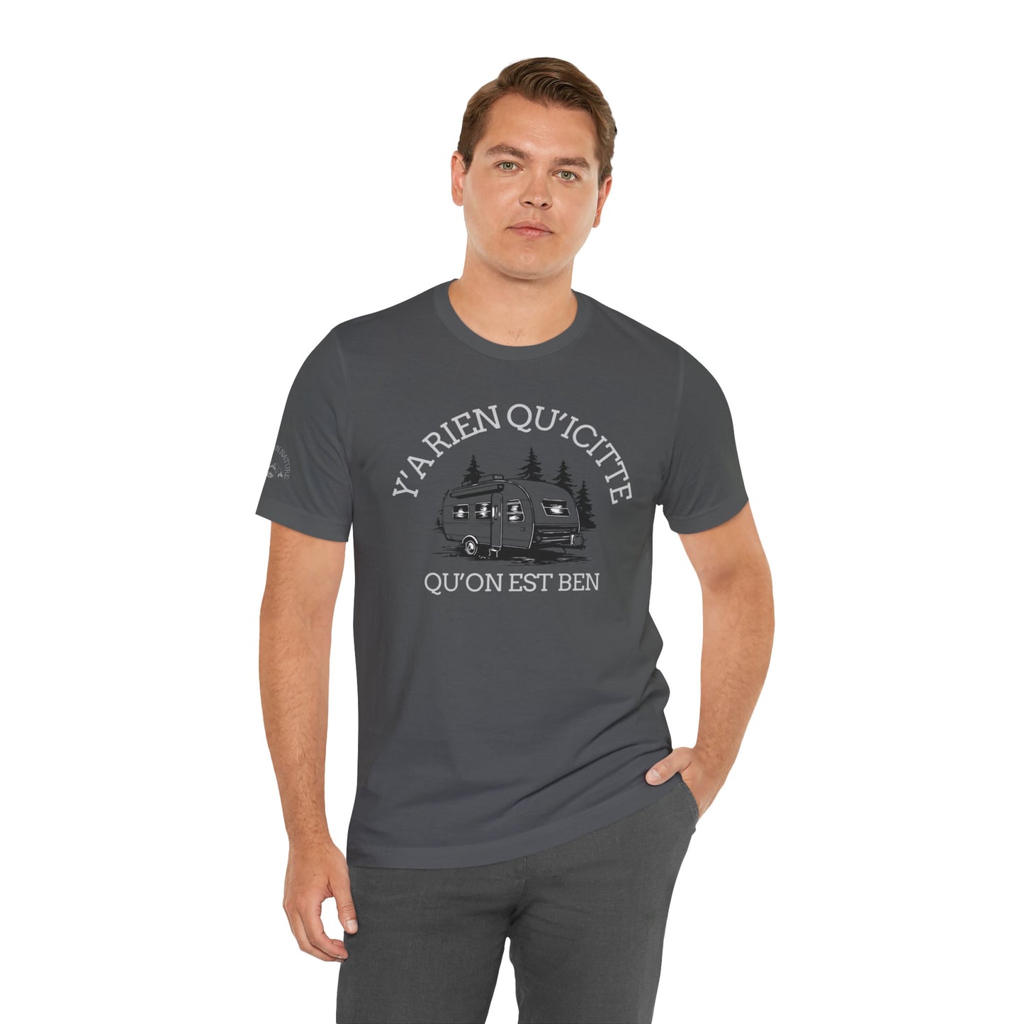 Retro Camping Graphic Tee - "Y'a Rien Quitté" - Crée_ation Nature DC