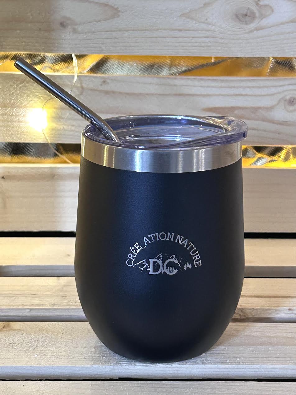 Tasse isolée gravé au laser 