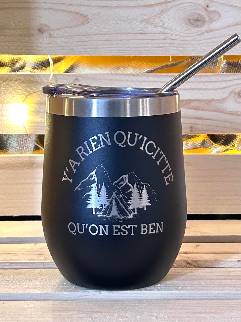 Tasse isolée gravé au laser 