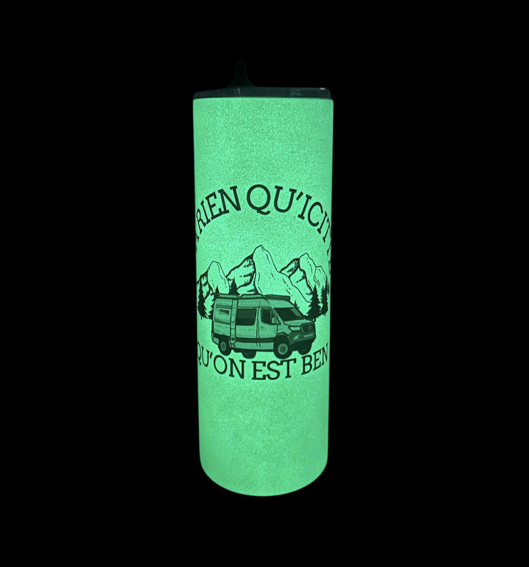 Bouteille isolée, Glow and the Dark  