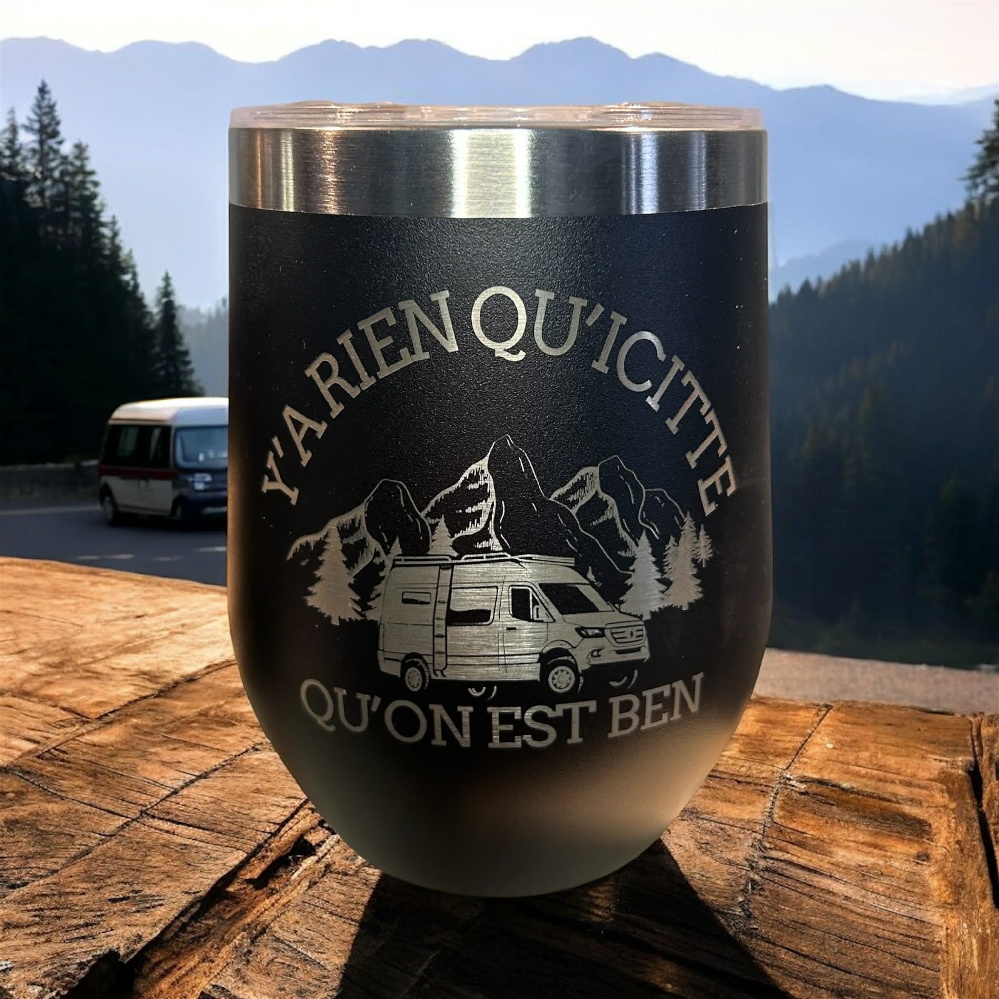 NOUVEAU ! Tasse isolée gravé au laser Vanlife 