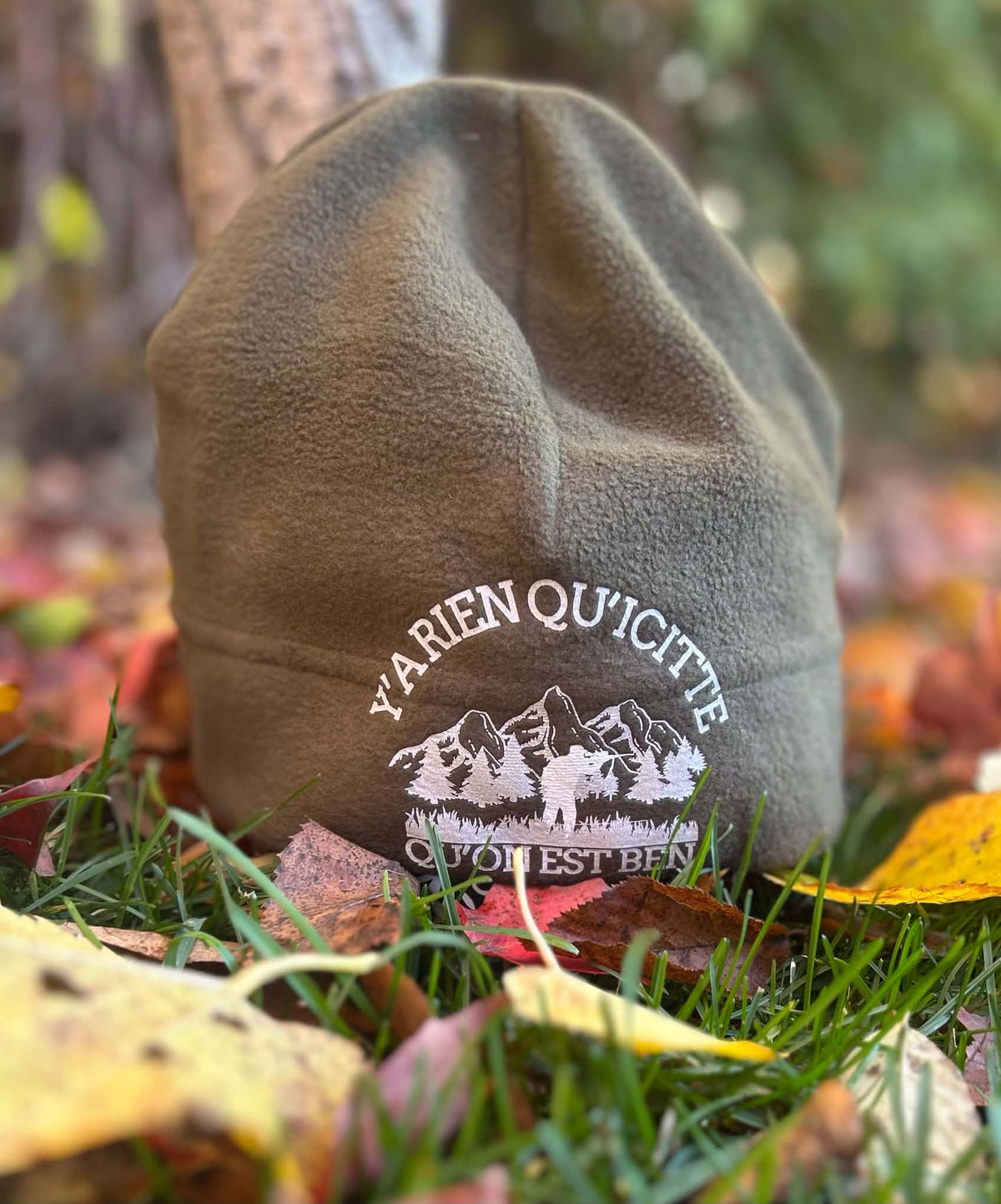 🌲 Tuque en polar vert kaki – Chasseur, Chasseuse, Montagne & Lac
