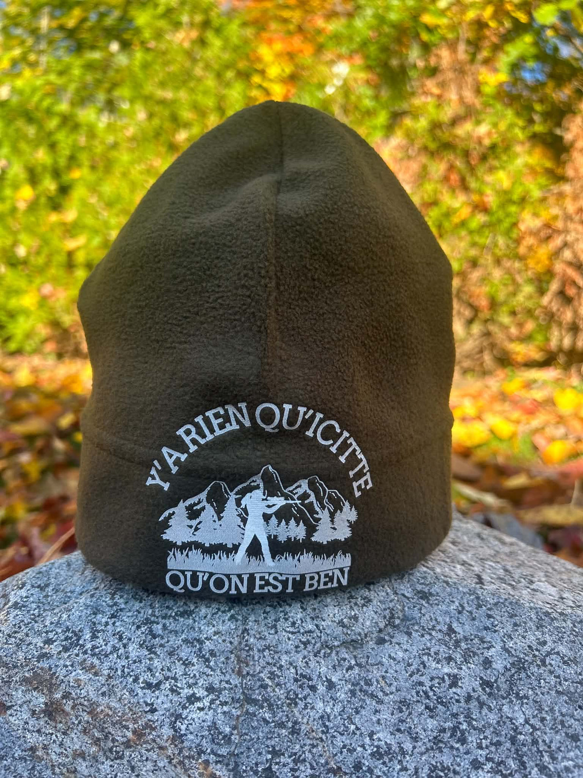 🌲 Tuque en polar vert kaki – Chasseur, Chasseuse, Montagne & Lac