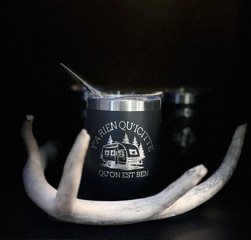 Tasse isolée gravé au laser 