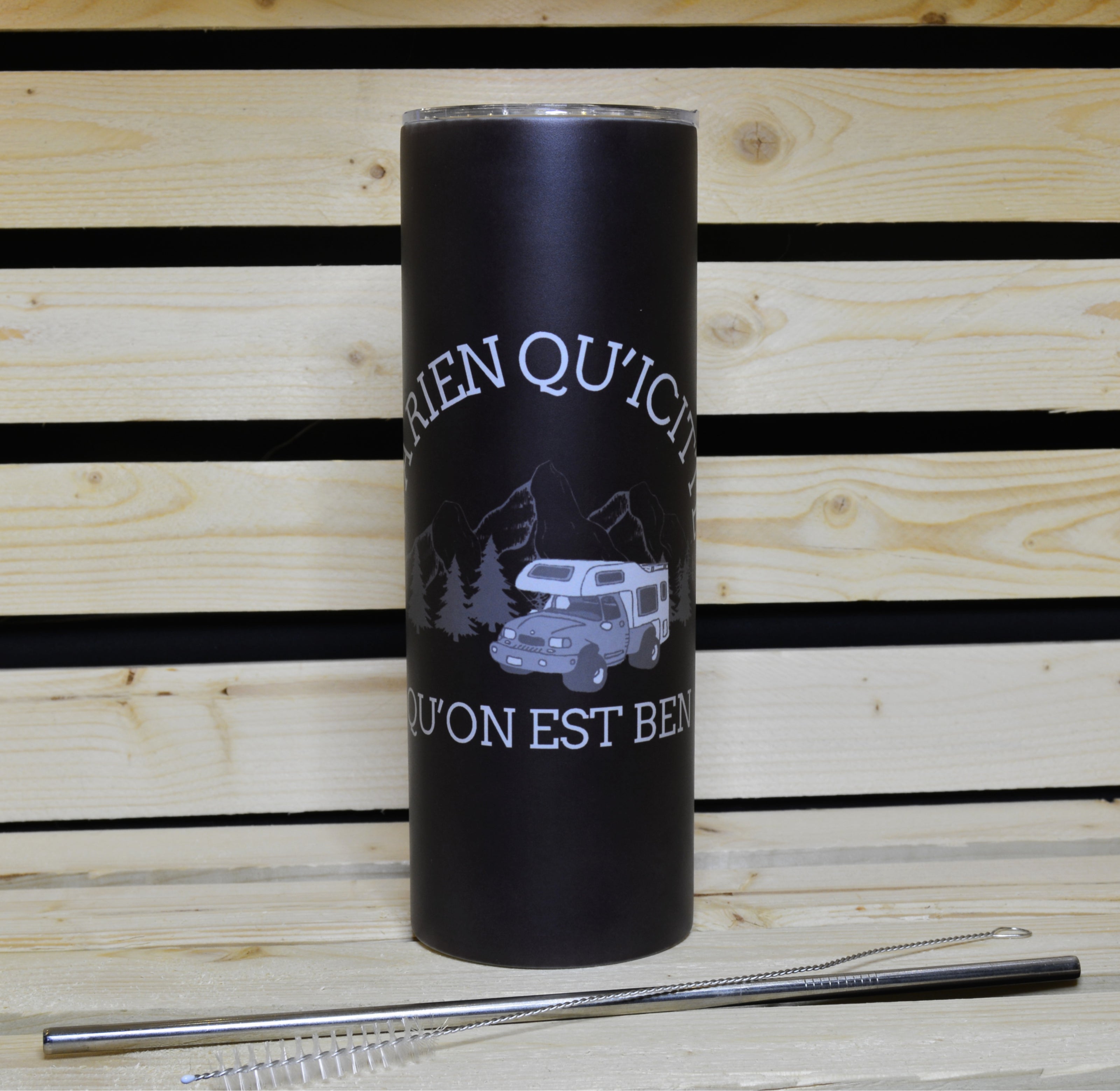 Bouteille isolée, Glow and the Dark  