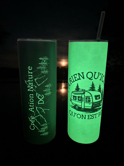 Bouteille isolée, Glow and the Dark  